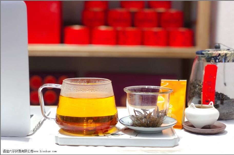 �����Ƚ�ͻ���������Ҷ���㶼�ȹ���