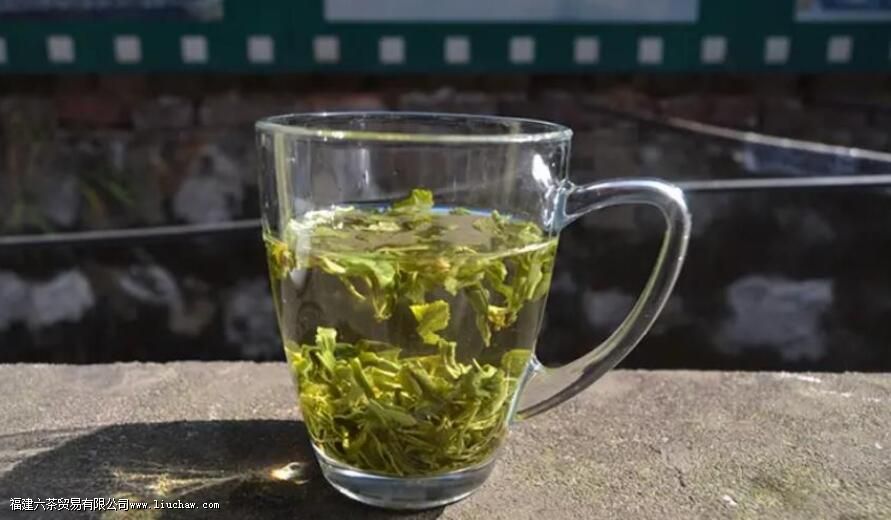 云雾绿茶什么水温泡比较好 云雾绿茶什么水温泡比较好