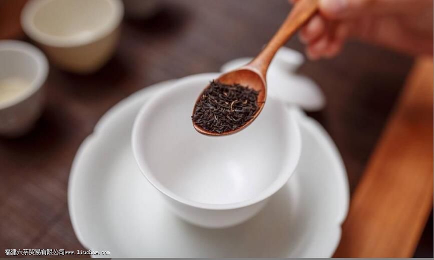 100毫升水配多少克茶叶 100毫升水配多少克茶叶