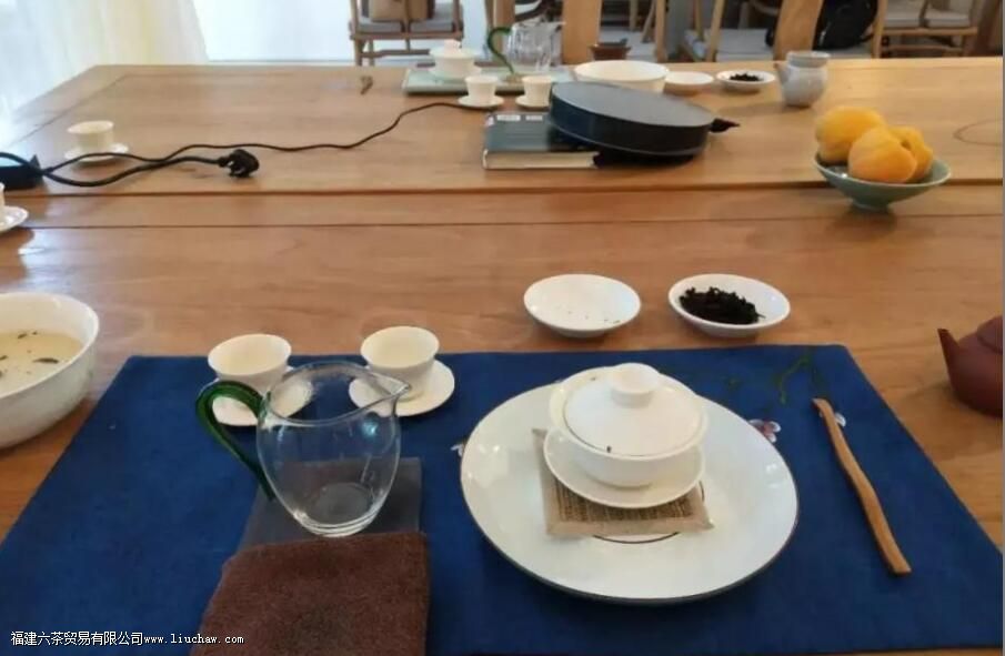 �������¶Ⱥ����ڵ��¶��й���