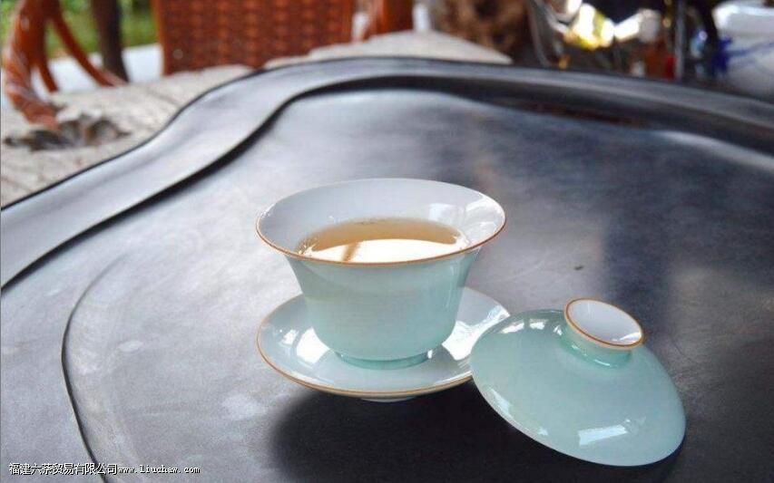 茶叶出汤后,盖碗的盖子是掀开还是盖上 茶叶出汤后,盖碗的盖子是掀开还是盖上