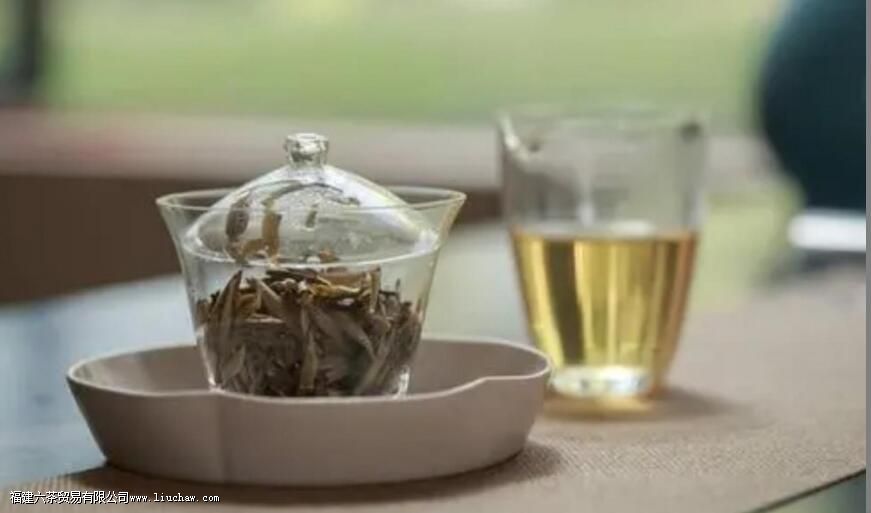 冲泡白茶,如何掌握冲泡时间与次数 冲泡白茶,如何掌握冲泡时间与次数