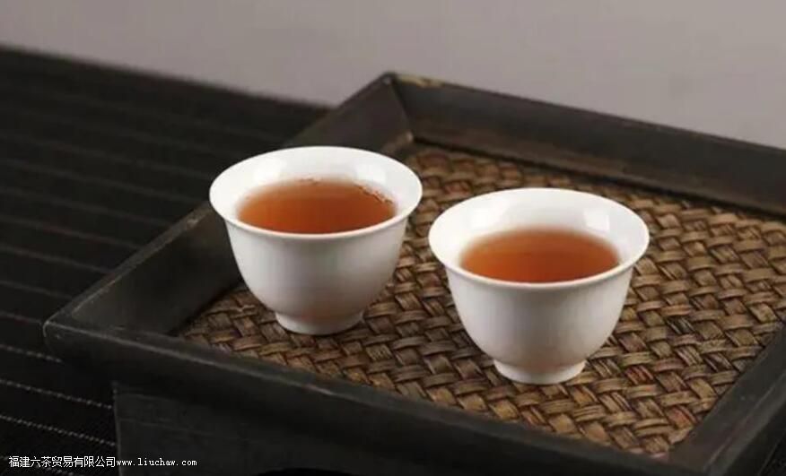 大红袍多少度水泡茶好 大红袍多少度水泡茶好