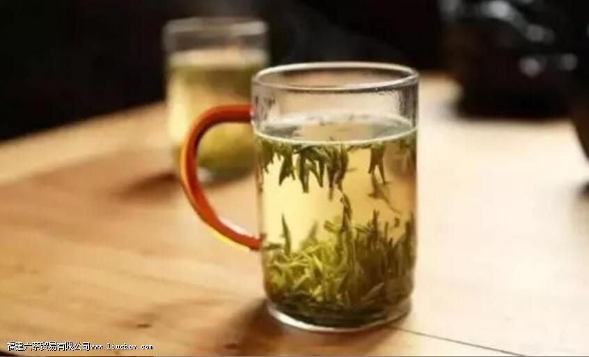 蜂蜜泡茶叶的正确方法 蜂蜜泡茶叶的正确方法