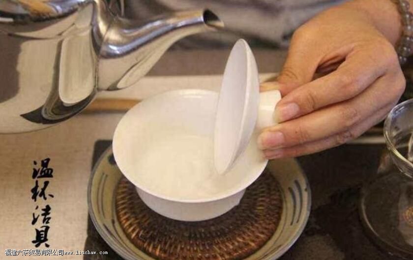 �����ײ��ĵ���ݷ�