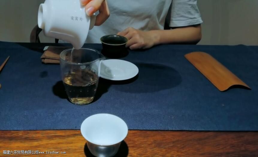 �����ײ���ô�ݲ���ȷ����