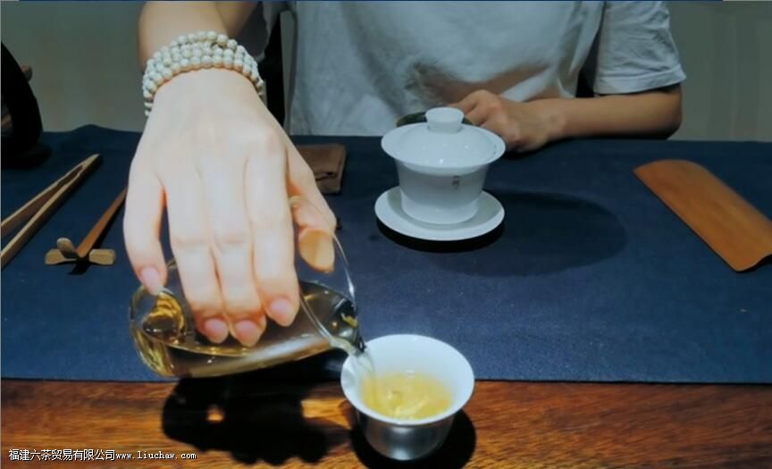 �����ײ���ô�ݲ���ȷ����