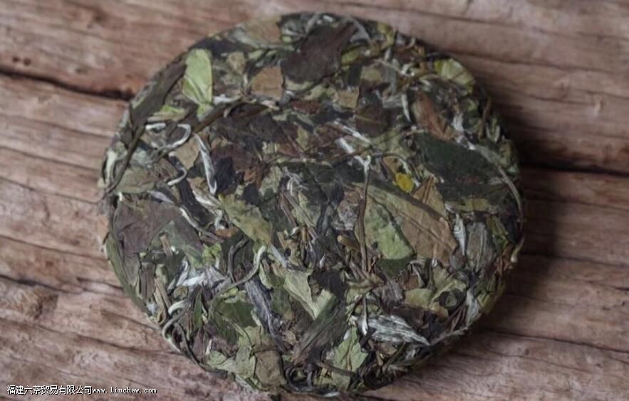 贡眉冲泡后的茶汤颜色 贡眉冲泡后的茶汤颜色