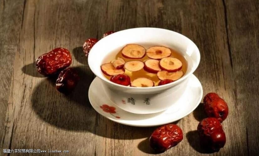 ����Ͳ�Ҷ��һ����ˮ����