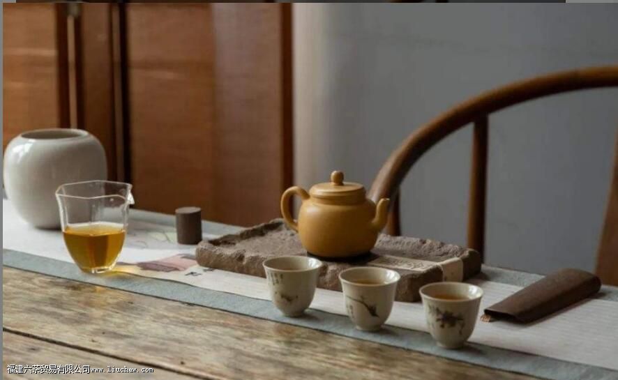 �϶�����ɰ���ʺ���ʲô��