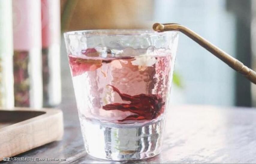 洛神花和玫瑰花可以一起泡吗 洛神花和玫瑰花可以一起泡吗