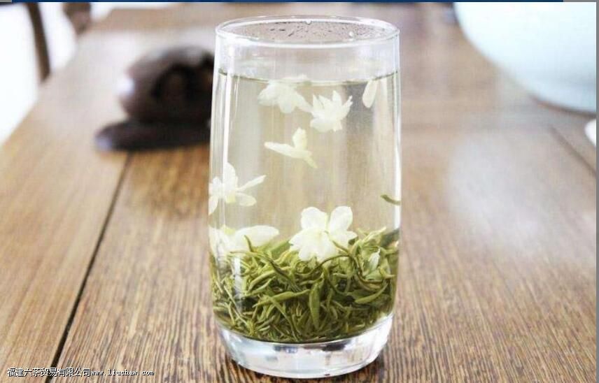 茉莉花茶用多少度的水泡 茉莉花茶用多少度的水泡