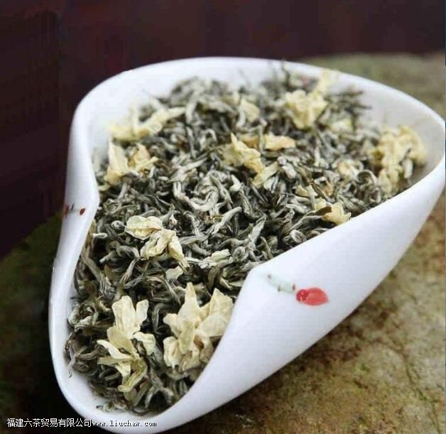 茉莉花茶用多少度的水泡 茉莉花茶用多少度的水泡