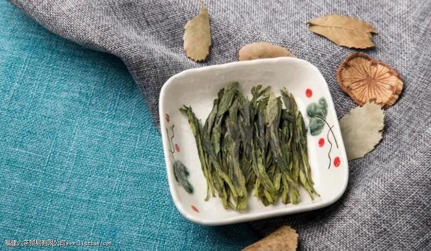 泡茶苦涩难喝!学会这几招,泡一杯好喝的茶不难 泡茶苦涩难喝!学会这几招,泡一杯好喝的茶不难