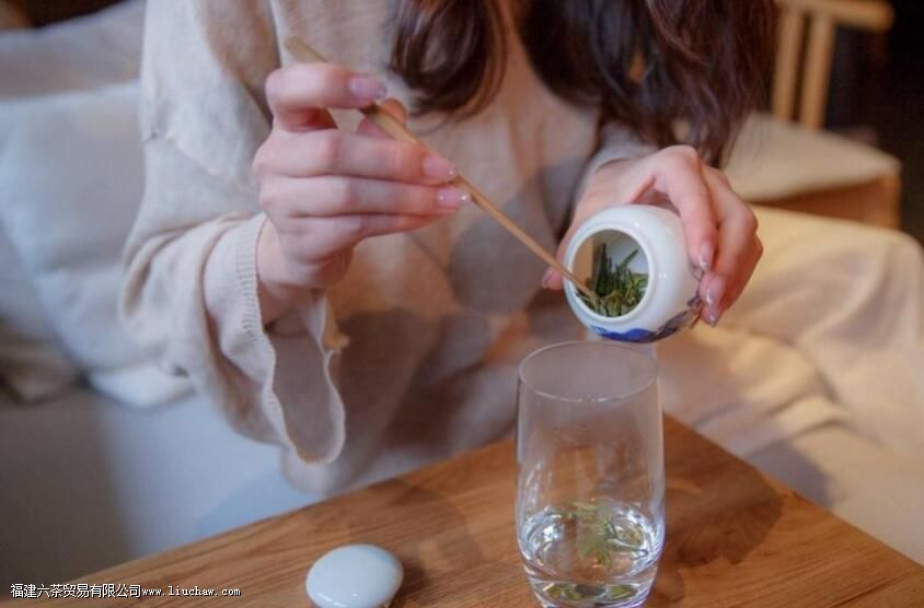 ���̲�ÿ�˲�����ˮ