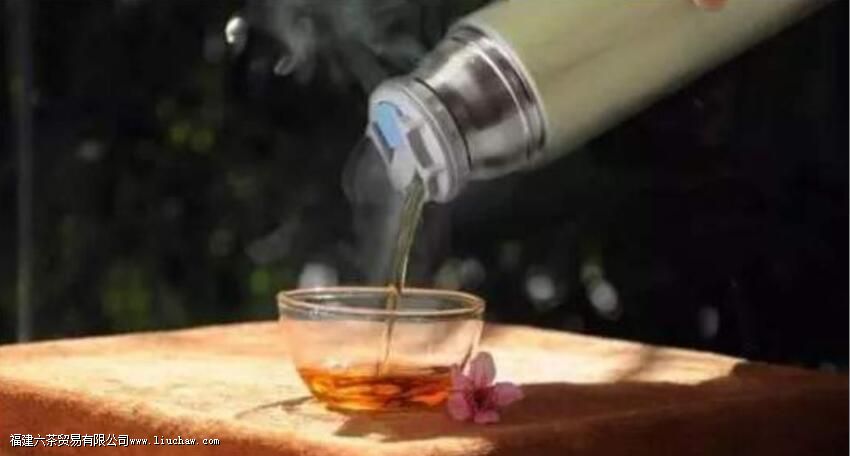 秋冬泡茶用什么杯子 秋冬泡茶用什么杯子