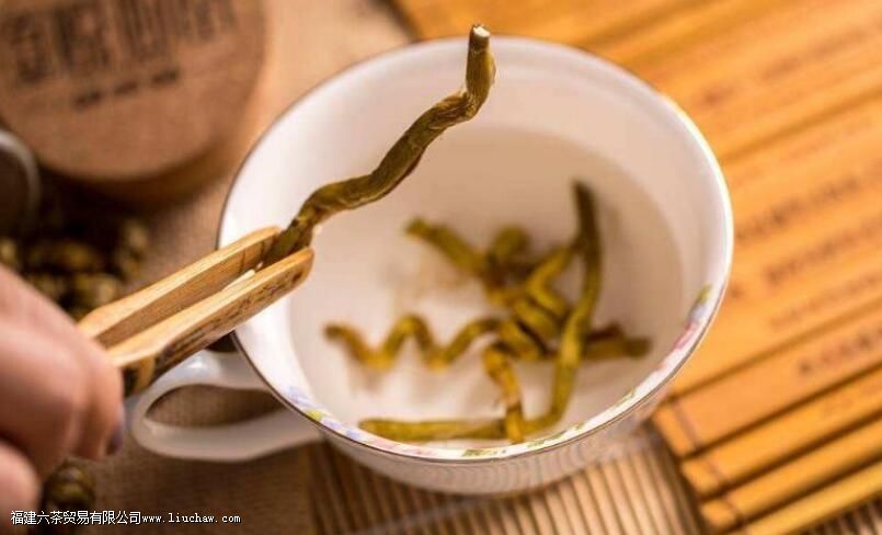 铁皮枫斗泡茶放几颗 铁皮枫斗泡茶放几颗