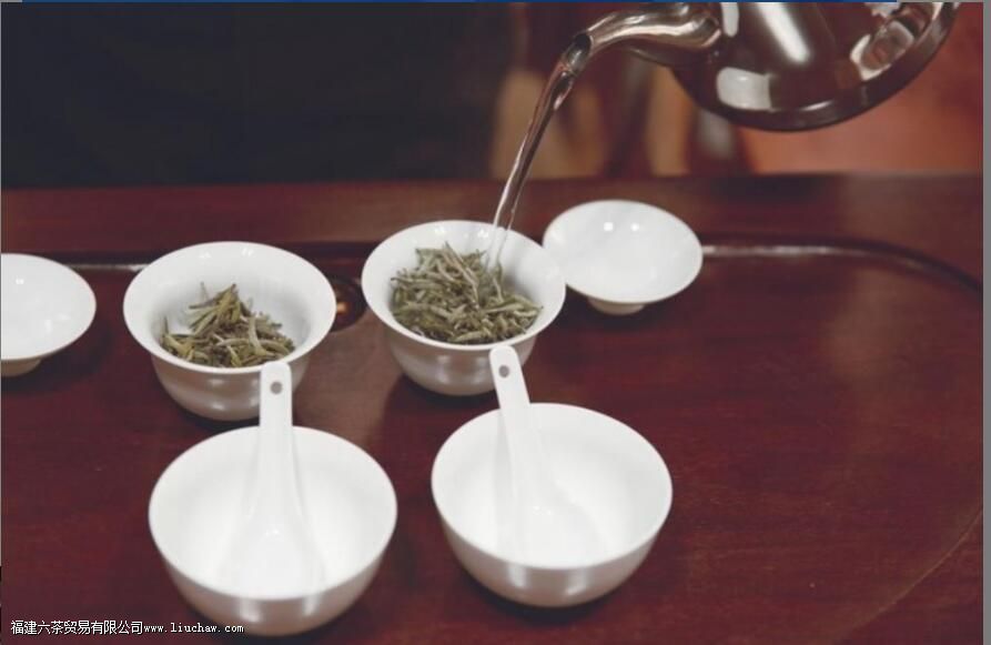 为什么用85度水泡茶 为什么用85度水泡茶