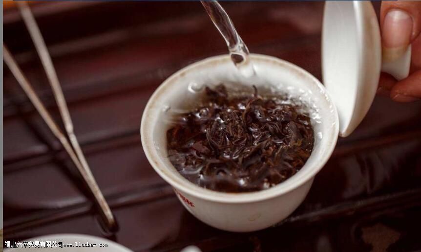 武夷岩茶用什么茶具泡 武夷岩茶用什么茶具泡