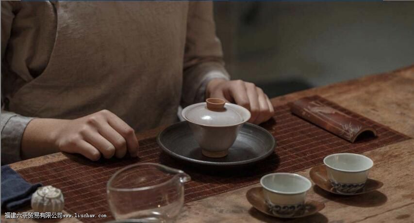 һ���˺Ȳ��ø��뻹�ǲ��