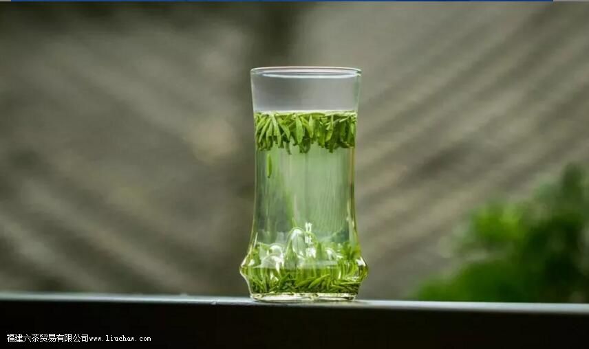 竹叶青茶用多少度的水泡合适 竹叶青茶用多少度的水泡合适