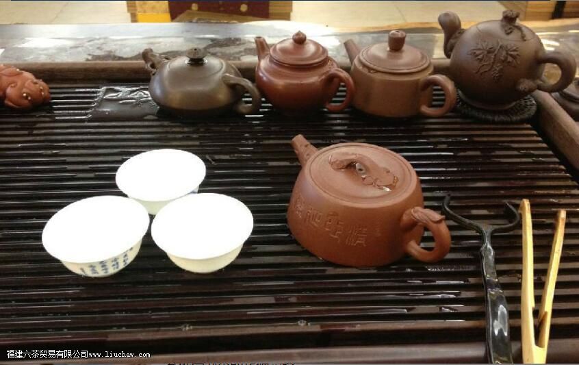 紫砂壶冲泡乌龙茶的流程 紫砂壶冲泡乌龙茶的流程