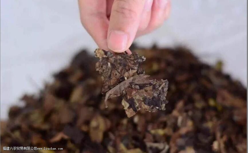 �ײ��б�������һ�㱣�ֶ��