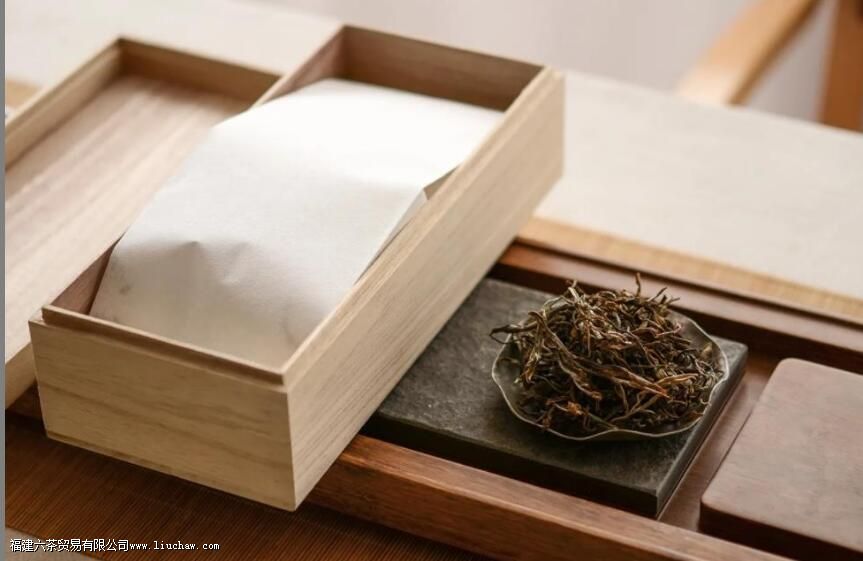 ��Ҷ�ڴ�Ź����У����׷�������Щ�仯