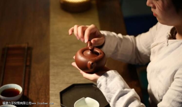 喝茶虽然健康,但这些饮茶方式可伤胃 喝茶虽然健康,但这些饮茶方式可伤胃