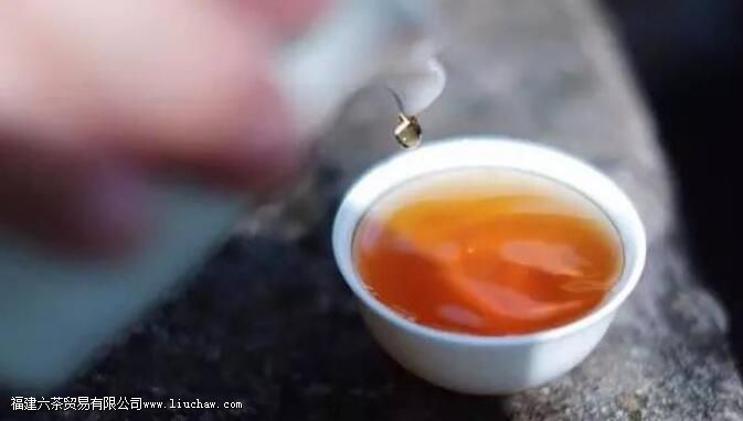 喝茶虽然健康,但这些饮茶方式可伤胃 喝茶虽然健康,但这些饮茶方式可伤胃