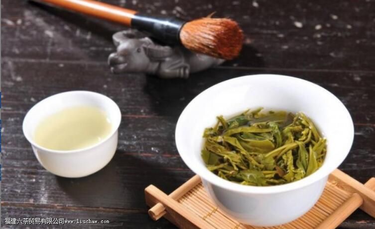 经常喝浓茶喝有什么危害 哪些人不能喝浓茶 经常喝浓茶喝有什么危害 哪些人不能喝浓茶