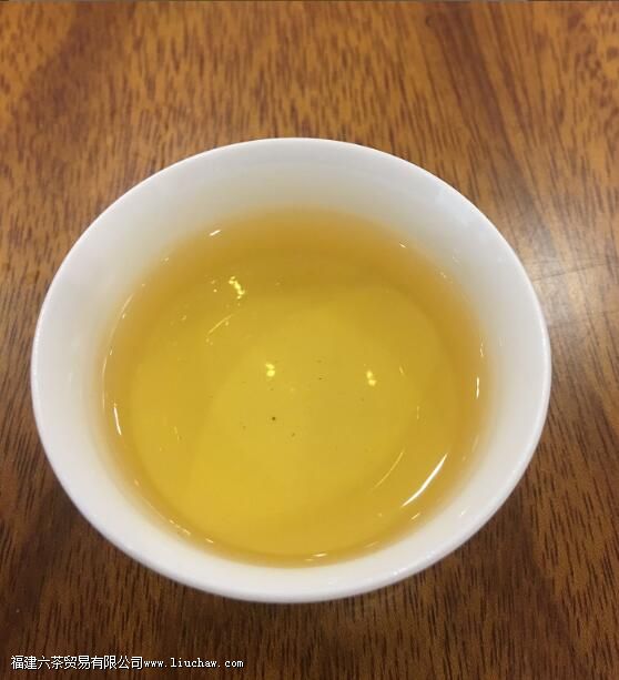 女人喝金骏眉的副作用 女人喝金骏眉的副作用