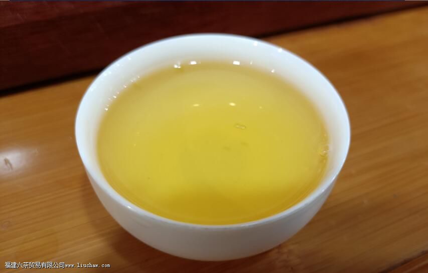 女性喝金骏眉的危害 女性喝金骏眉的危害