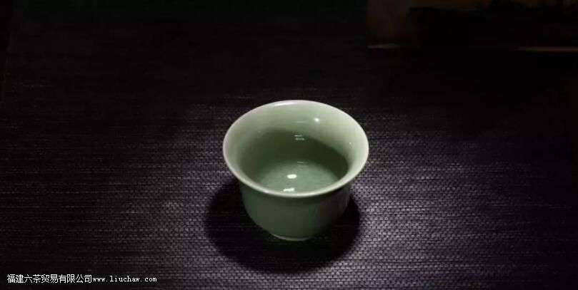 冰裂、开片,为什么瓷器上会出现裂痕 冰裂、开片,为什么瓷器上会出现裂痕