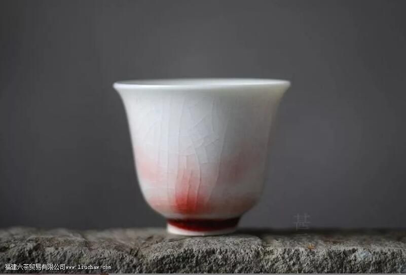 冰裂、开片,为什么瓷器上会出现裂痕 冰裂、开片,为什么瓷器上会出现裂痕