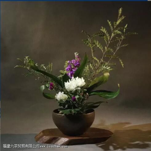 茶碗喝茶之器 不仅喝茶还可以插花 茶碗喝茶之器 不仅喝茶还可以插花