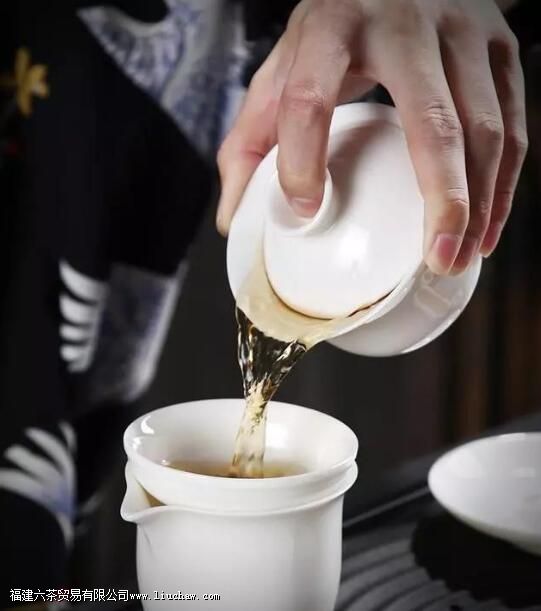 功夫茶凭什么吸引人?功夫二字有什么深意 功夫茶凭什么吸引人?功夫二字有什么深意