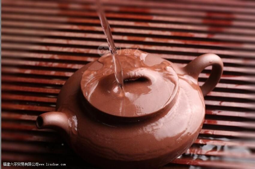 �����������ֵ�����ɰ���ĸ�Σ���ڣ�