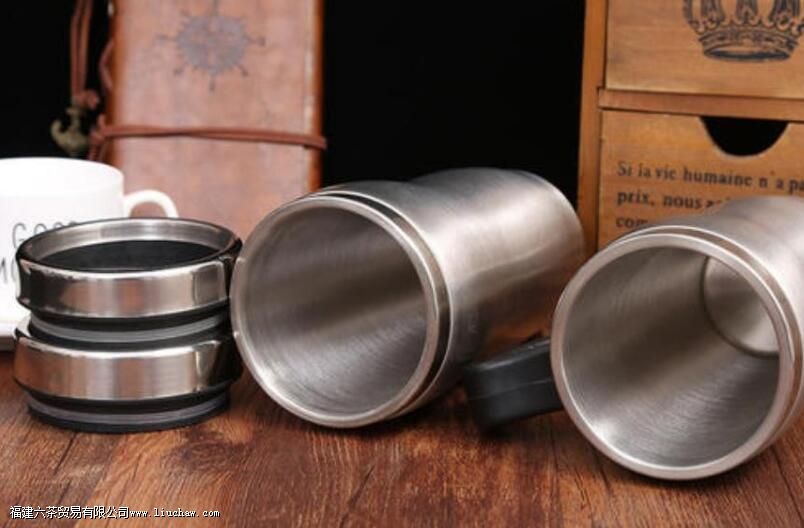 泡茶用玻璃杯好还是不锈钢杯好 泡茶用玻璃杯好还是不锈钢杯好