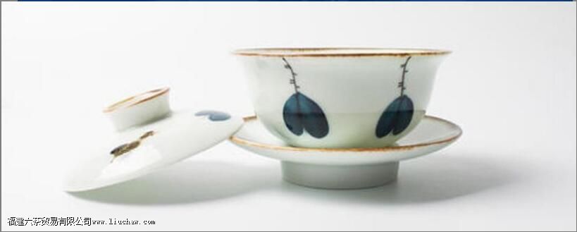 泡茶用陶瓷的好还是紫砂壶好 泡茶用陶瓷的好还是紫砂壶好