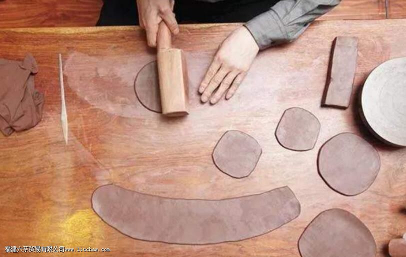 全手工壶和半手工壶的区别 全手工壶和半手工壶的区别