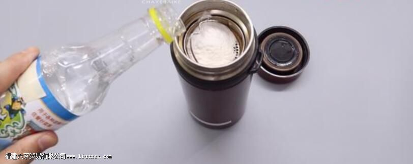 如何清洗不锈钢茶杯里面的茶渍 如何清洗不锈钢茶杯里面的茶渍