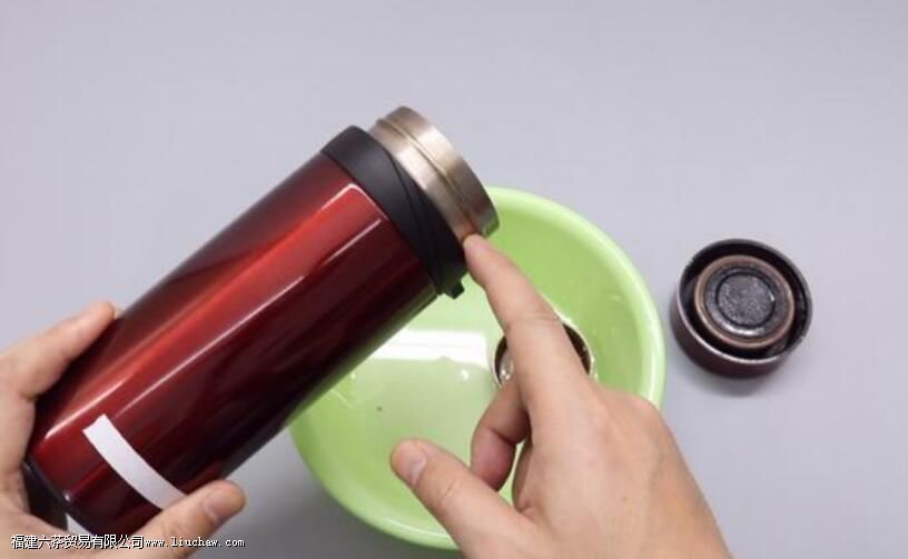 如何清洗不锈钢茶杯里面的茶渍 如何清洗不锈钢茶杯里面的茶渍