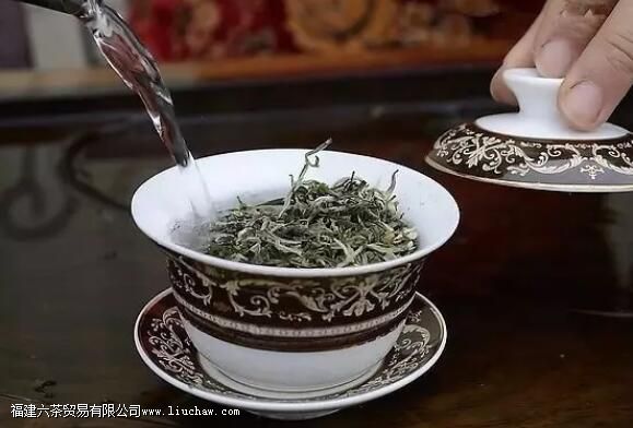 如何使用盖碗泡茶? 使用盖碗泡茶有什么技巧? 如何使用盖碗泡茶? 使用盖碗泡茶有什么技巧?