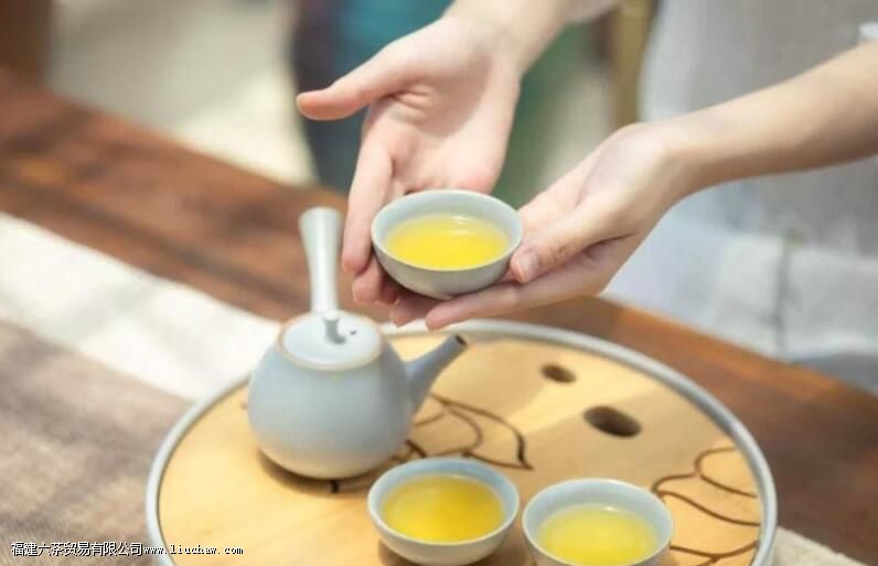 为什么茶杯没有把手 为什么茶杯没有把手