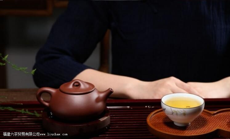 吸水性可以判断紫砂壶的好坏吗 吸水性可以判断紫砂壶的好坏吗