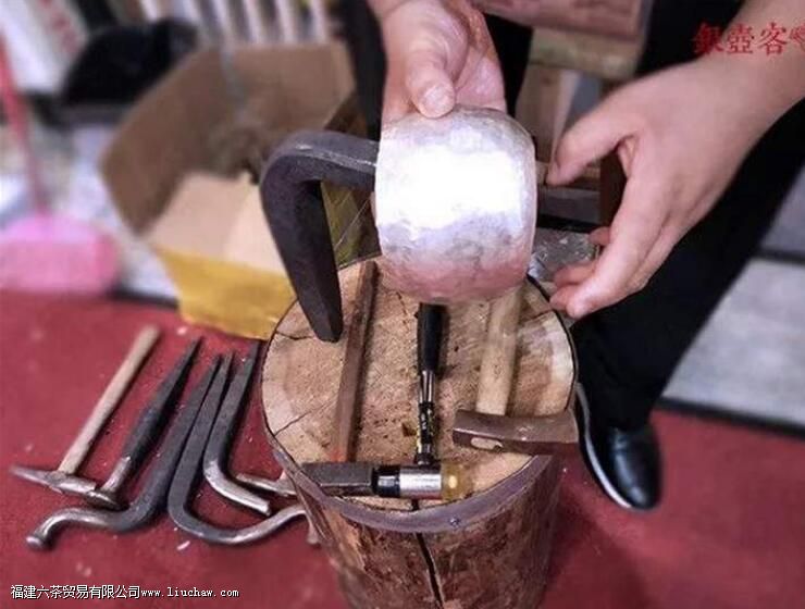 银器制作中,锤子还可以这样用? 银器制作中,锤子还可以这样用?