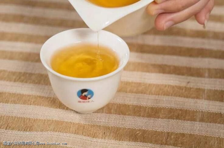 怎样鉴定明正德时期的瓷器? 怎样鉴定明正德时期的瓷器?