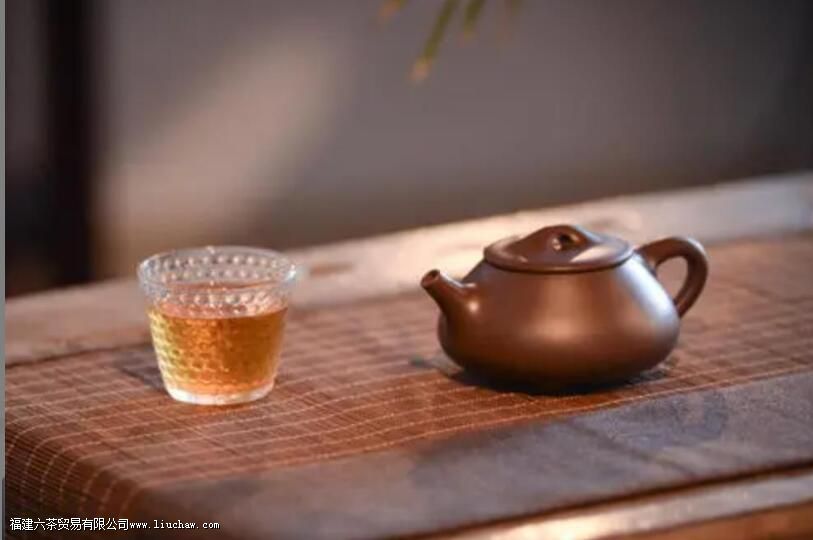 紫砂壶怎么去异味 平日使用紫砂壶要注意什么 紫砂壶怎么去异味 平日使用紫砂壶要注意什么