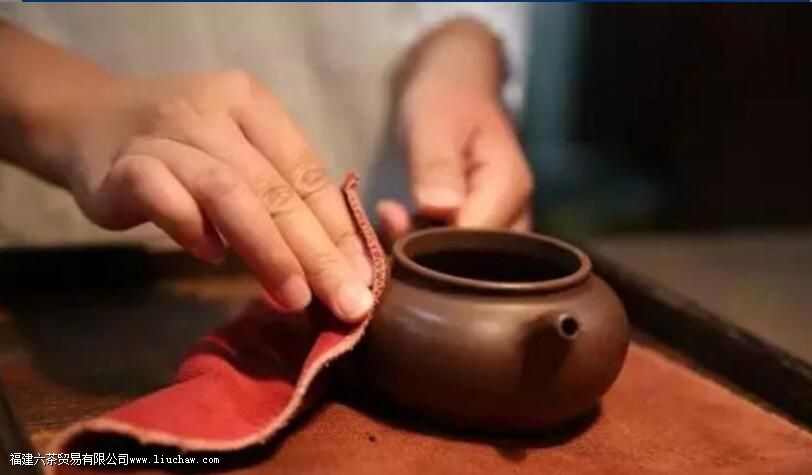 紫砂壶怎么去异味 平日使用紫砂壶要注意什么 紫砂壶怎么去异味 平日使用紫砂壶要注意什么